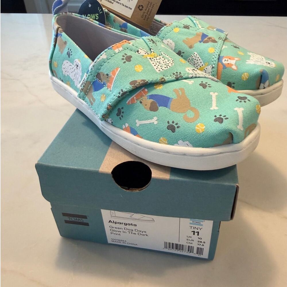 NIB TOMS Alpargata Green Dog Days / glow in the dark puppy dog print 11c
